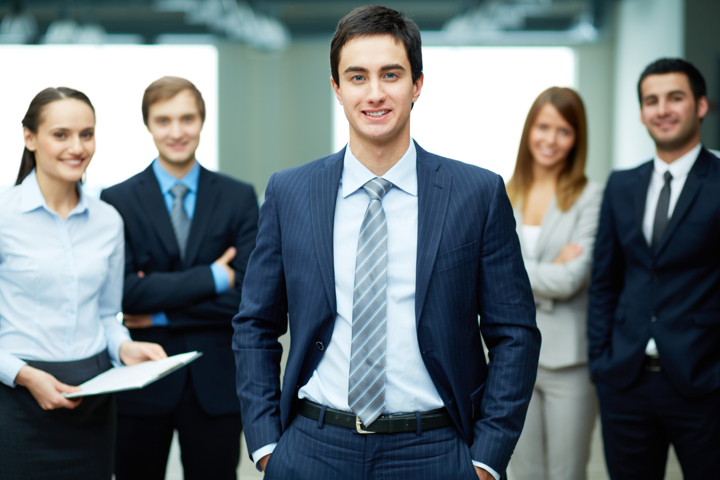 5 CÁCH QUẢN LÝ NHÂN VIÊN LỚN TUỔI HƠN