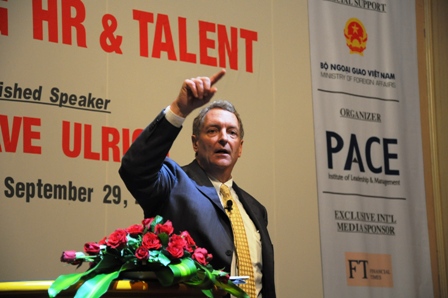 Vietnam should use overseas Vietnamese: expert