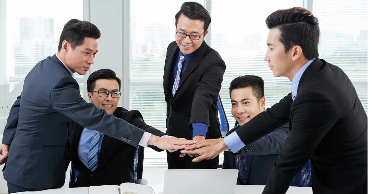 Ban lãnh đạo là gì? Vai trò, nhiệm vụ trong doanh nghiệp