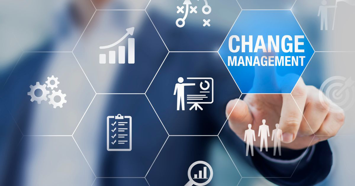 Quản trị sự thay đổi (Change Management) là một quá trình có cấu trúc nhằm đảm bảo những thay đổi được triển khai một cách hiệu quả, an toàn và đủ sức mạnh để đạt được mục tiêu của tổ chức