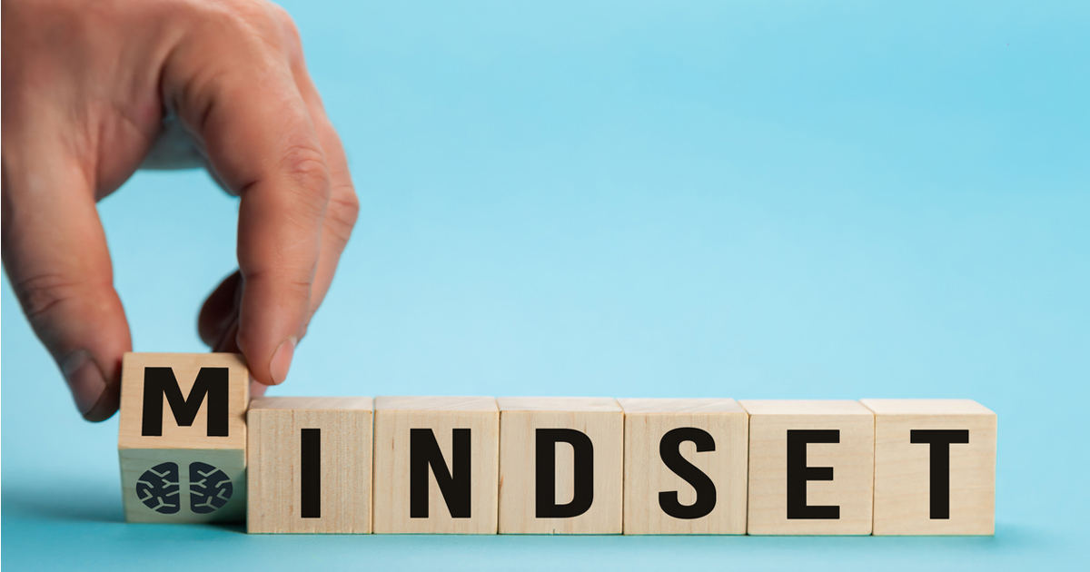 Khái niệm "Mindset" được đề cập lần đầu tiên bởi Tiến sĩ Carol Dweck, nhà tâm lý học nổi tiếng tại Đại học Stanford