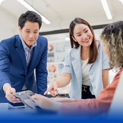 Đội ngũ quản lý cấp trung, từ Giám đốc chức năng đến Trưởng, Phó các Phòng, Ban, Bộ phận.